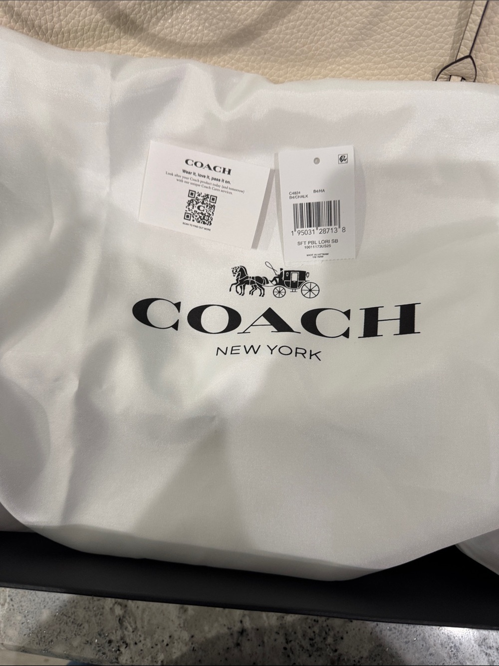 Coach Chalk Pebbled Leather Hobo with Gold Hardware - Picture 2 of 4